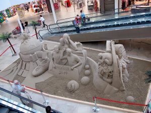 Sandskulpturen-Ensemble zur WM in Brasilien